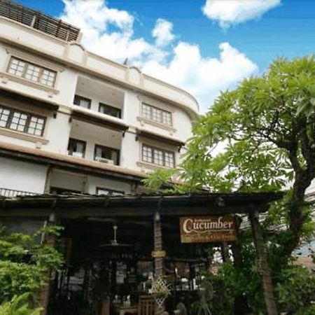 Cucumber Inn Suite Pattaya Eksteriør billede